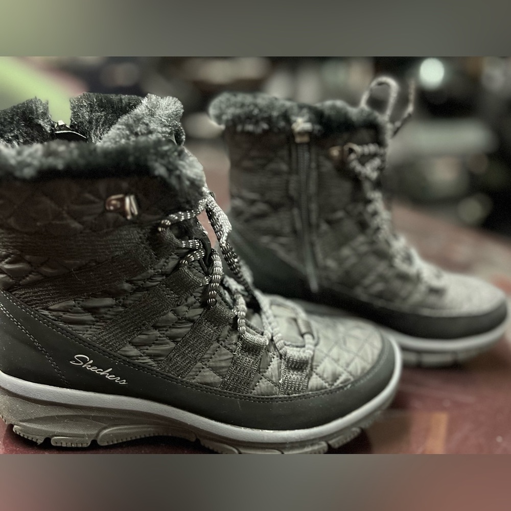 Women’s size 8 Winter Boots